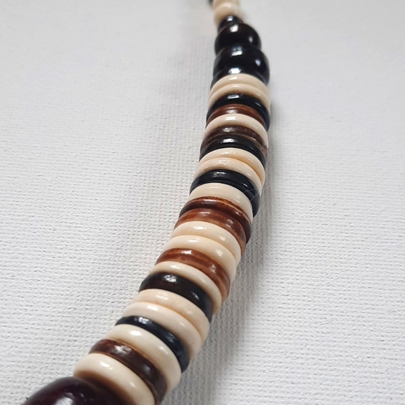 Natural Bone Pendant Necklace - Picture 4 of 6